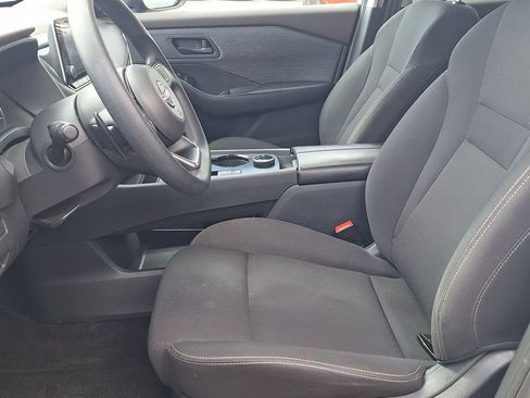 Used 2023 Nissan Rogue S image 10
