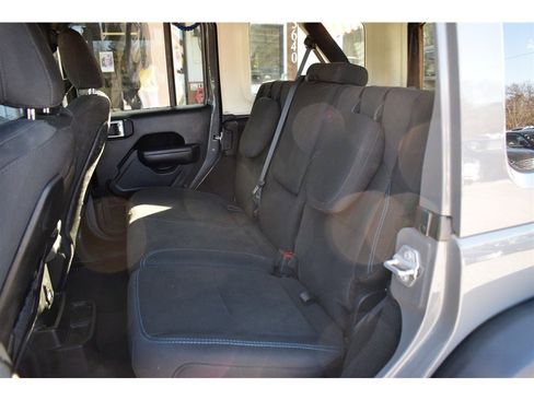 Used 2022 Jeep Wrangler Unlimited Rubicon 4xe w/ Steel Bumper Group image 21