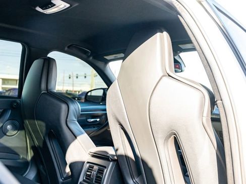 Used 2018 BMW M3 image 43