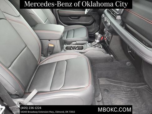Used 2026 Jeep Wrangler Rubicon AWD/4WD image 13