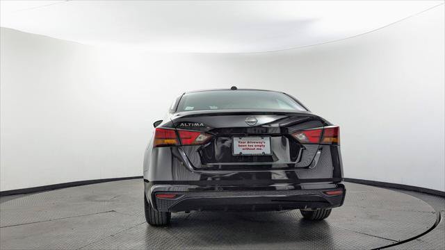 Used 2025 Nissan Altima 2.5 SV FWD image 7