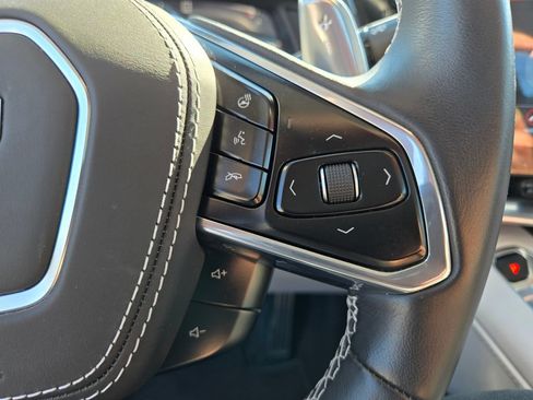 Used 2022 Chevrolet Corvette Stingray Premium Conv w/ Z51 Performance Package RWD image 21
