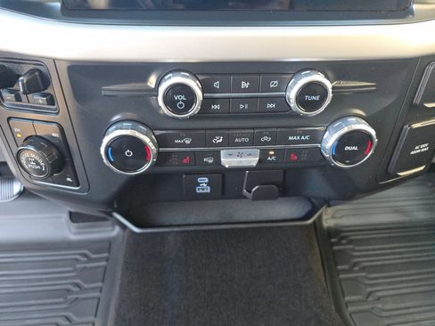 Used 2022 Ford F150 XLT w/ Equipment Group 302A High image 16