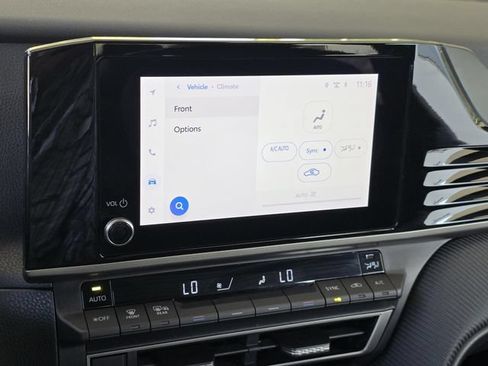 Used 2025 Toyota Camry SE w/ Convenience Package FWD image 14