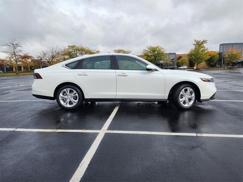 Used 2025 Honda Accord LX image 13