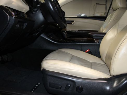 Used 2014 Toyota Avalon XLE FWD image 24
