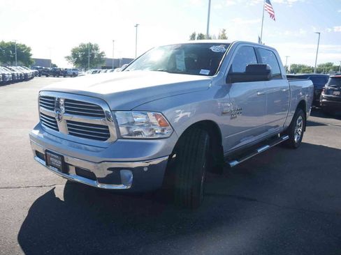 Used 2019 RAM 1500 Big Horn AWD/4WD image 3