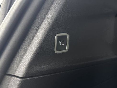 New 2026 Chrysler Pacifica Select w/ S Appearance Package image 14