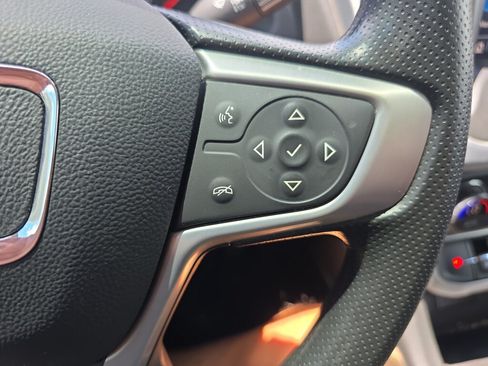 Used 2023 GMC Acadia SLE FWD image 13