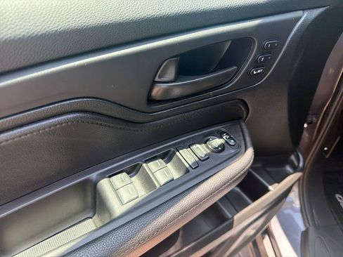 Used 2023 Honda Odyssey EX-L image 9