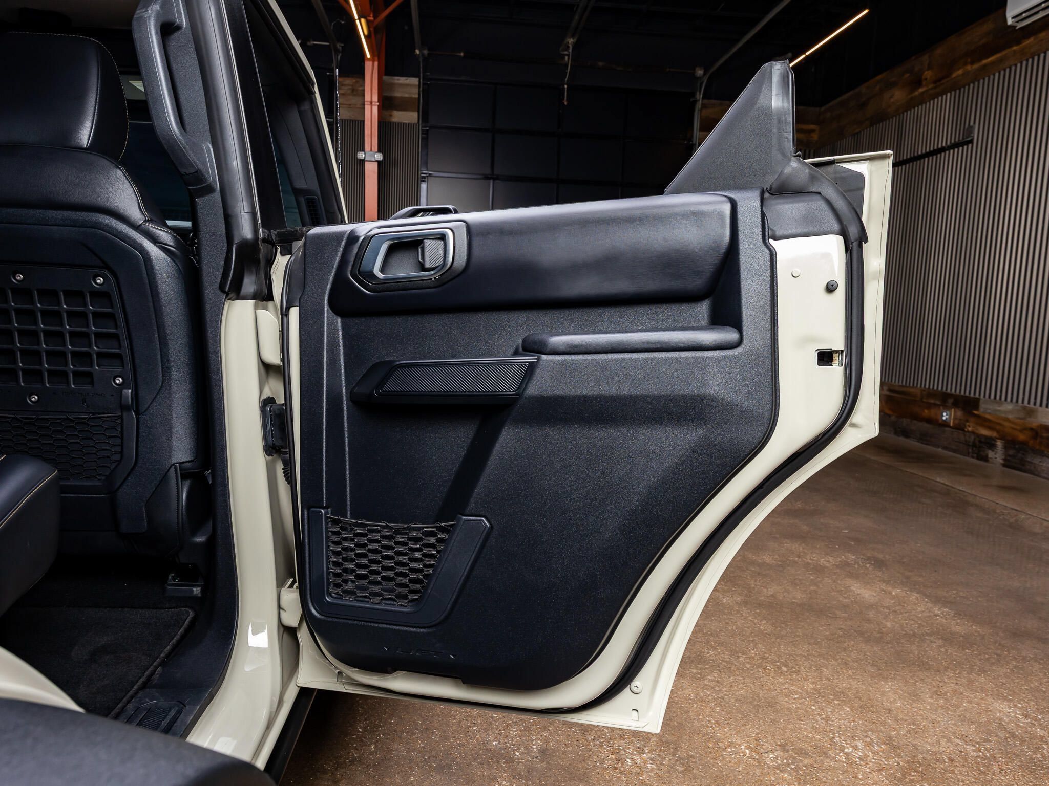Used 2025 Ford Bronco Badlands AWD/4WD image 37