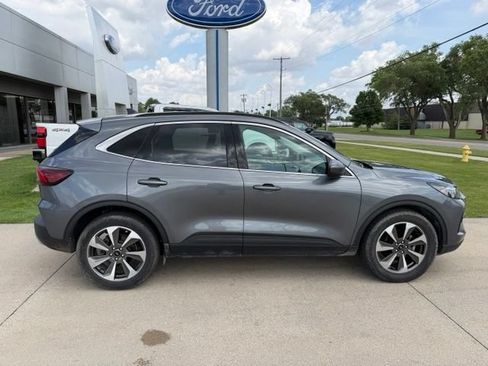 Used 2024 Ford Escape Platinum AWD/4WD image 6