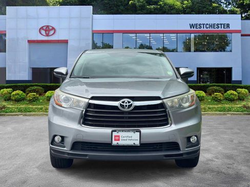 Used 2016 Toyota Highlander Plus AWD/4WD image 2