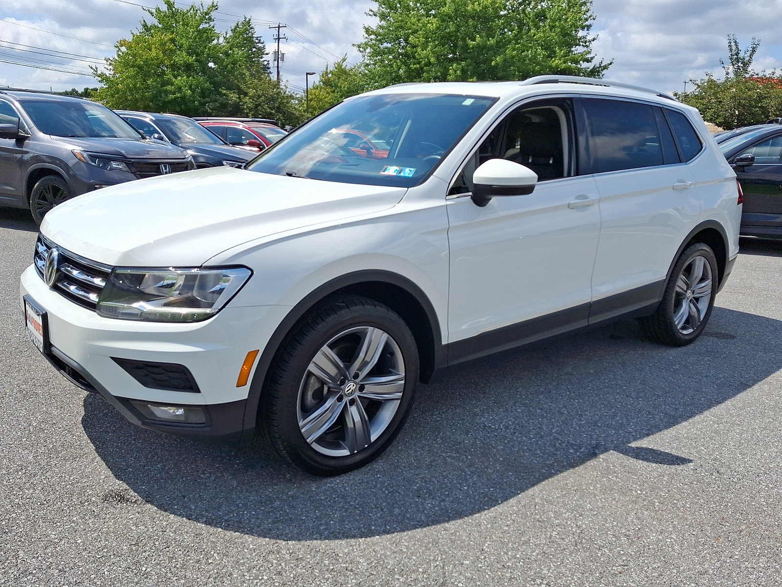Used 2021 Volkswagen Tiguan SEL AWD/4WD image 3