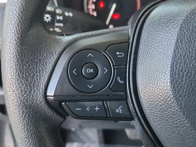Used 2025 Toyota RAV4 XLE AWD/4WD image 24