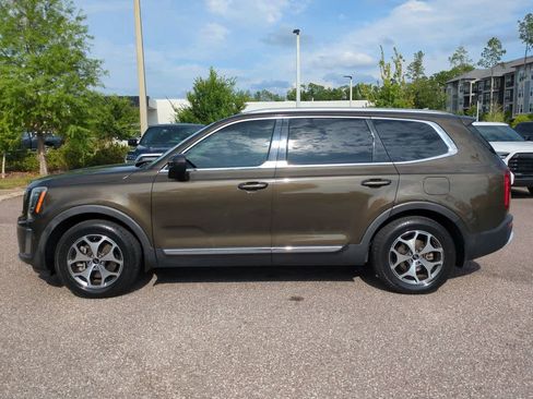 Used 2020 Kia Telluride EX AWD/4WD image 3
