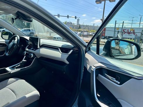 Certified 2023 Toyota RAV4 XLE w/ Convenience Package AWD/4WD image 15