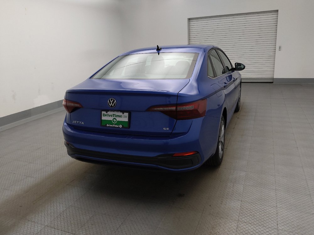 Used 2024 Volkswagen Jetta SE FWD image 7