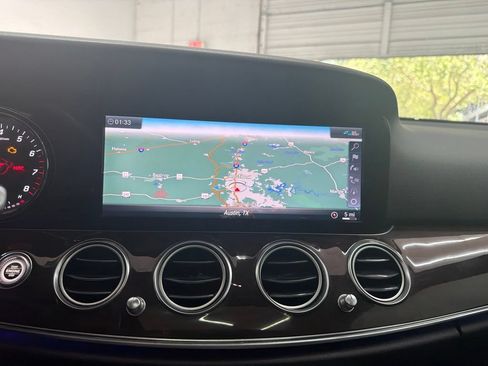Used 2019 Mercedes-Benz E 300 image 33