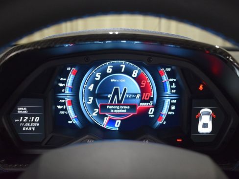 Used 2019 Lamborghini Aventador S image 28