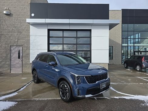 New 2026 Kia Sorento S image 1