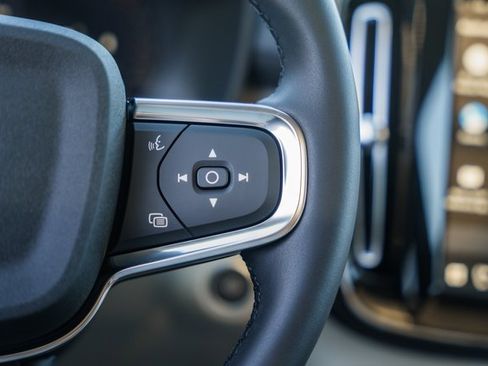 New 2026 Volvo XC40 B5 Ultra w/ Protection Package Premier image 30