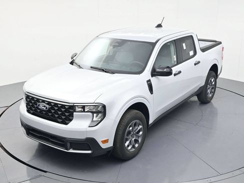 New 2026 Ford Maverick XLT w/ XLT Luxury Package FWD image 30