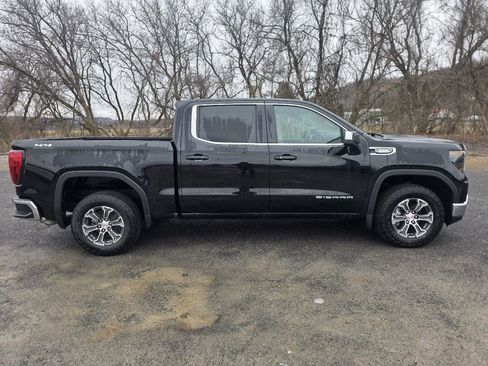 New 2026 GMC Sierra 1500 SLE image 13