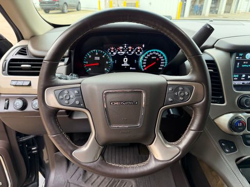 Used 2018 GMC Yukon XL Denali w/ Denali Ultimate Package AWD/4WD image 13