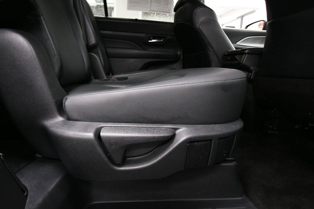 Certified 2025 Toyota Grand Highlander AWD image 26