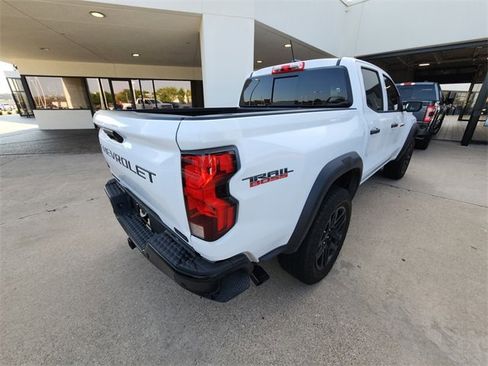 Used 2024 Chevrolet Colorado Trail Boss w/ Advanced Trailering Package AWD/4WD image 4