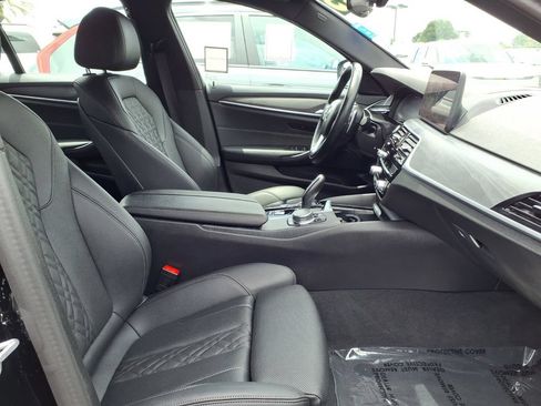 Used 2023 BMW 530e w/ Convenience Package RWD image 7