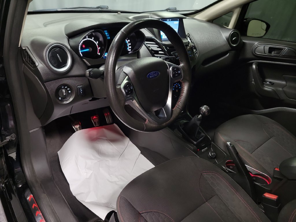Used 2019 Ford Fiesta ST-Line FWD image 17