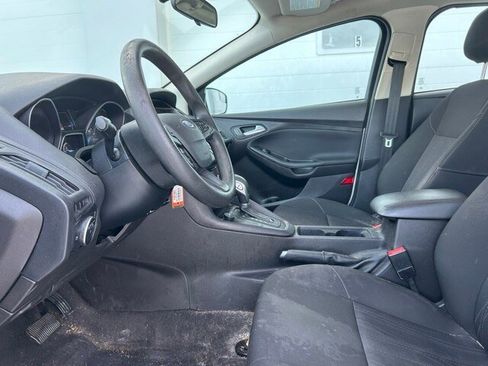 Certified 2018 Ford Focus SE image 8