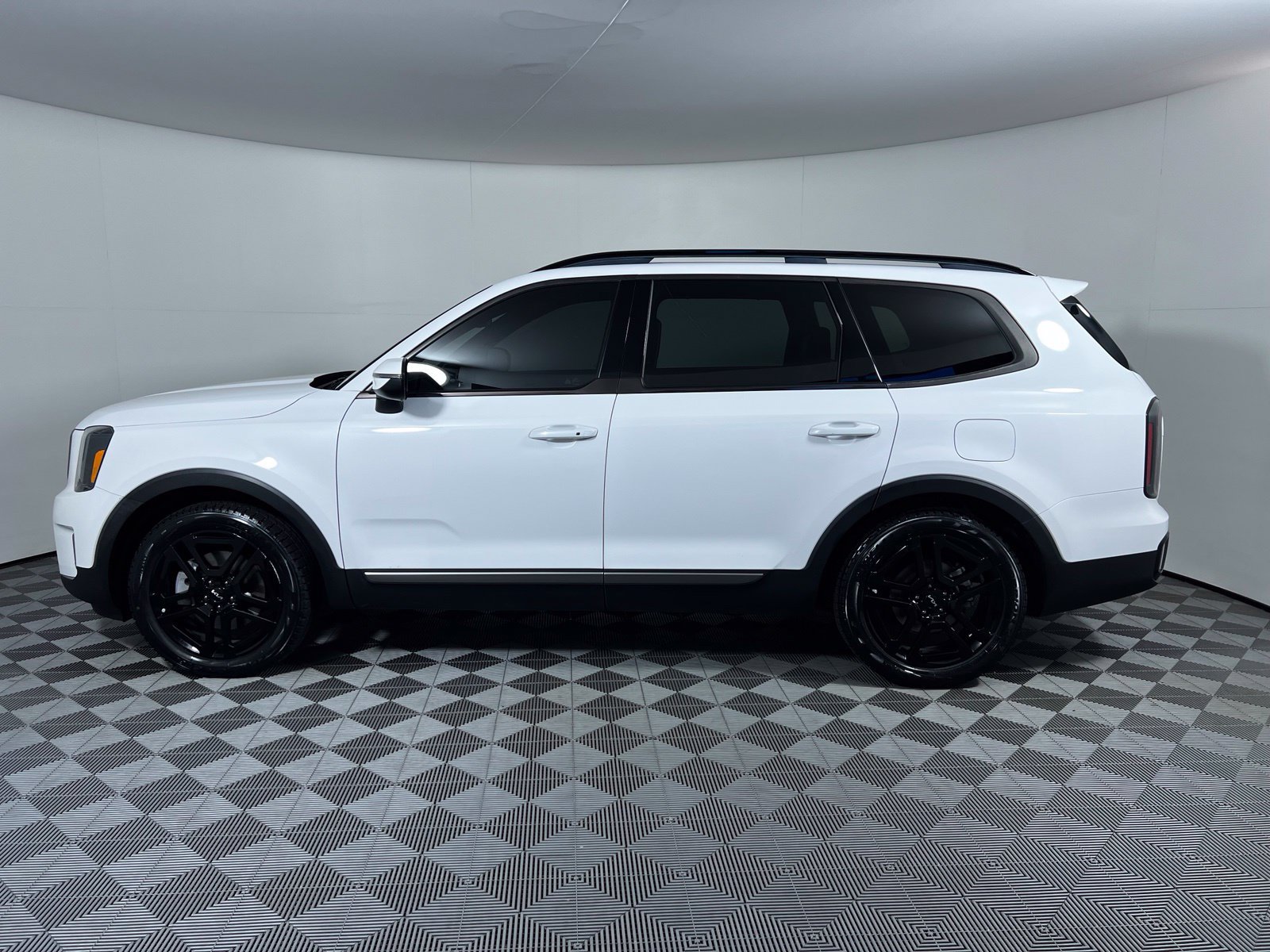 Used 2023 Kia Telluride EX X-Line AWD/4WD image 8