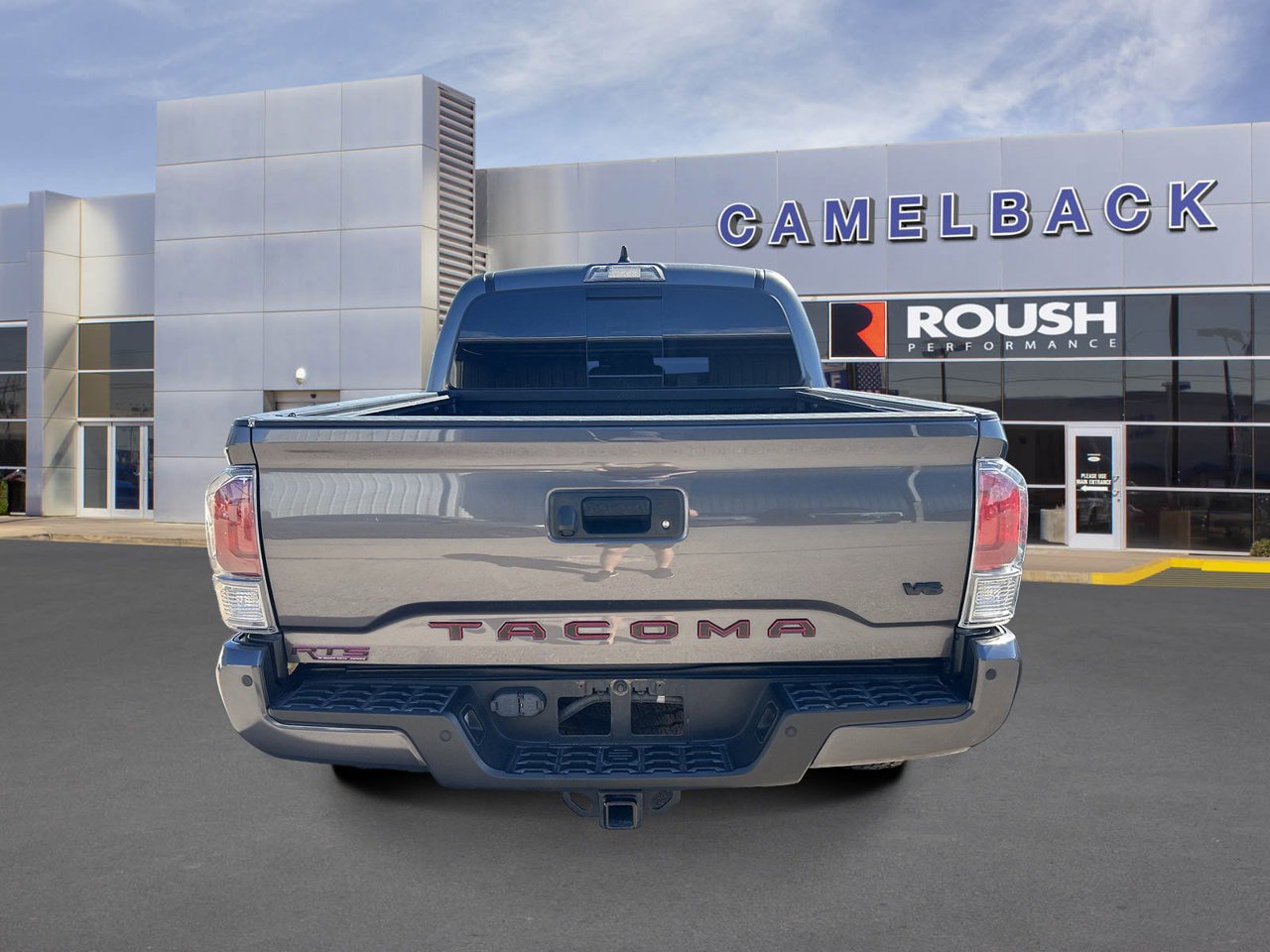 Used 2022 Toyota Tacoma TRD Off-Road AWD/4WD image 5