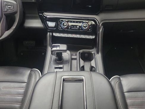 Used 2022 GMC Sierra 1500 AT4X image 22