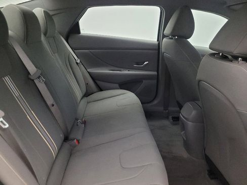 Used 2025 Hyundai Elantra Sport FWD image 19