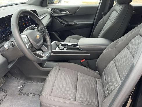 Used 2026 Chevrolet Equinox LT AWD/4WD image 11