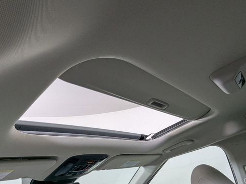 New 2026 Kia Carnival SX Prestige FWD image 23