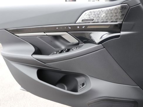 Certified 2025 BMW 530i 530i w/ Premium Package image 26