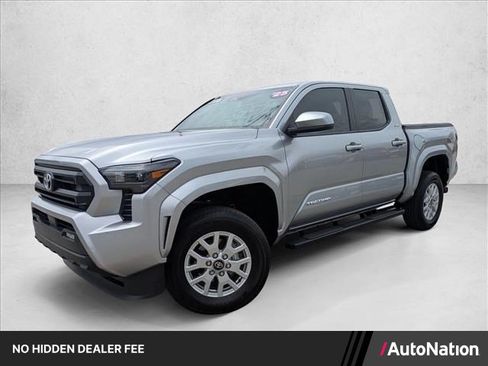 Certified 2025 Toyota Tacoma SR5 AWD/4WD image 1