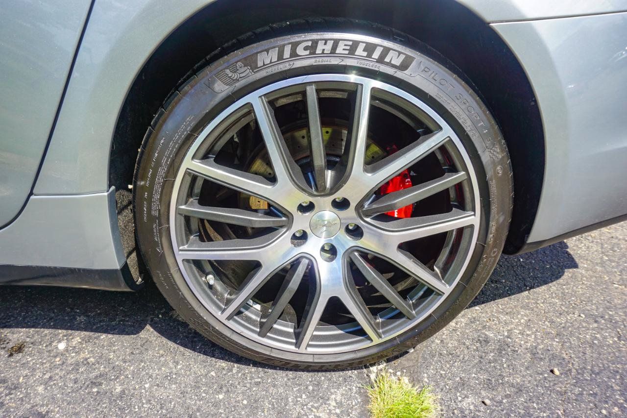 Used 2014 Maserati Quattroporte S Q4 AWD/4WD image 18