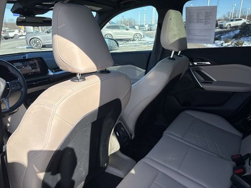 Used 2025 BMW X1 xDrive28i w/ Technology Package image 32