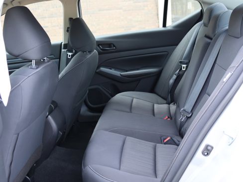 Used 2024 Nissan Altima 2.5 SV FWD image 15