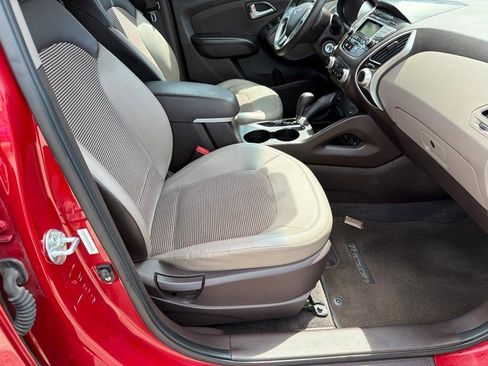 Used 2013 Hyundai Tucson GLS FWD image 9