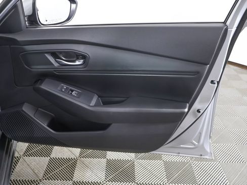 Used 2024 Honda Accord EX image 24