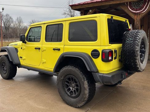 Used 2022 Jeep Wrangler Sport image 2