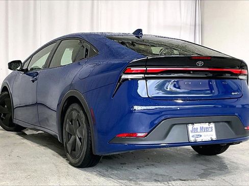 Used 2024 Toyota Prius LE image 10