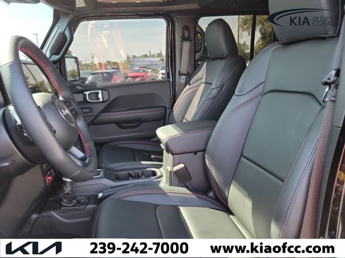 Used 2026 Jeep Wrangler Unlimited Rubicon 392 w/ Quick Order Package 27X Moab AWD/4WD image 22